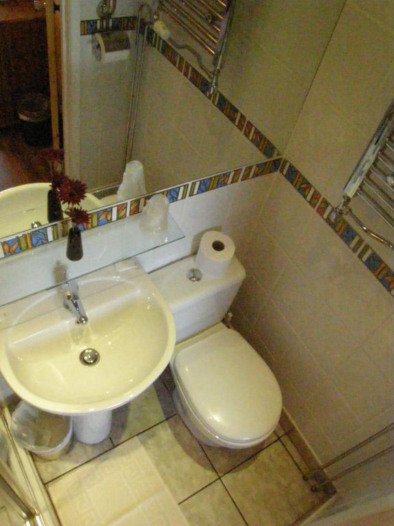 Leonardos Guest House Swansea Room photo