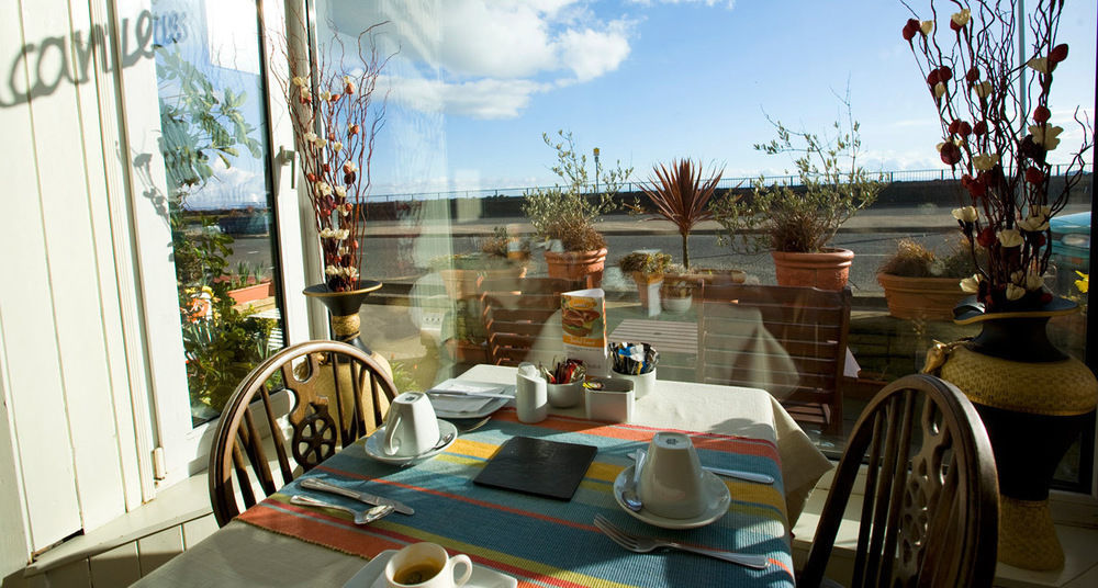 Leonardos Guest House Swansea Exterior photo