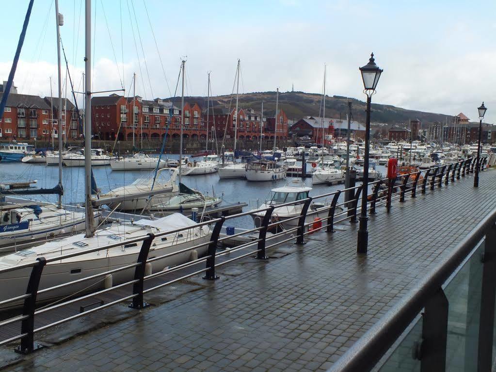 Leonardos Guest House Swansea Exterior photo